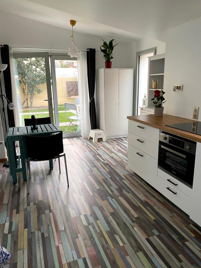 Le 9Ieme Entracte Hotell Marseille Eksteriør bilde