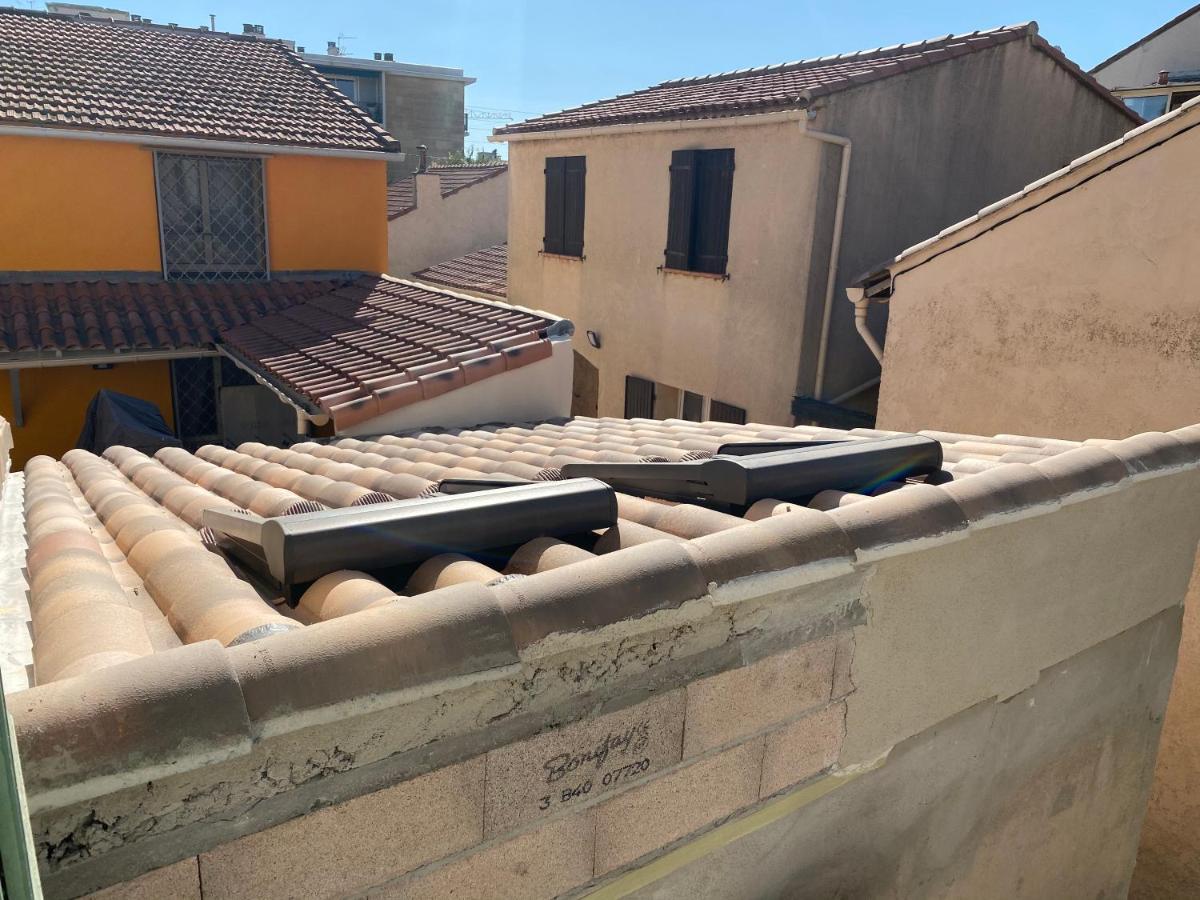 Le 9Ieme Entracte Hotell Marseille Eksteriør bilde