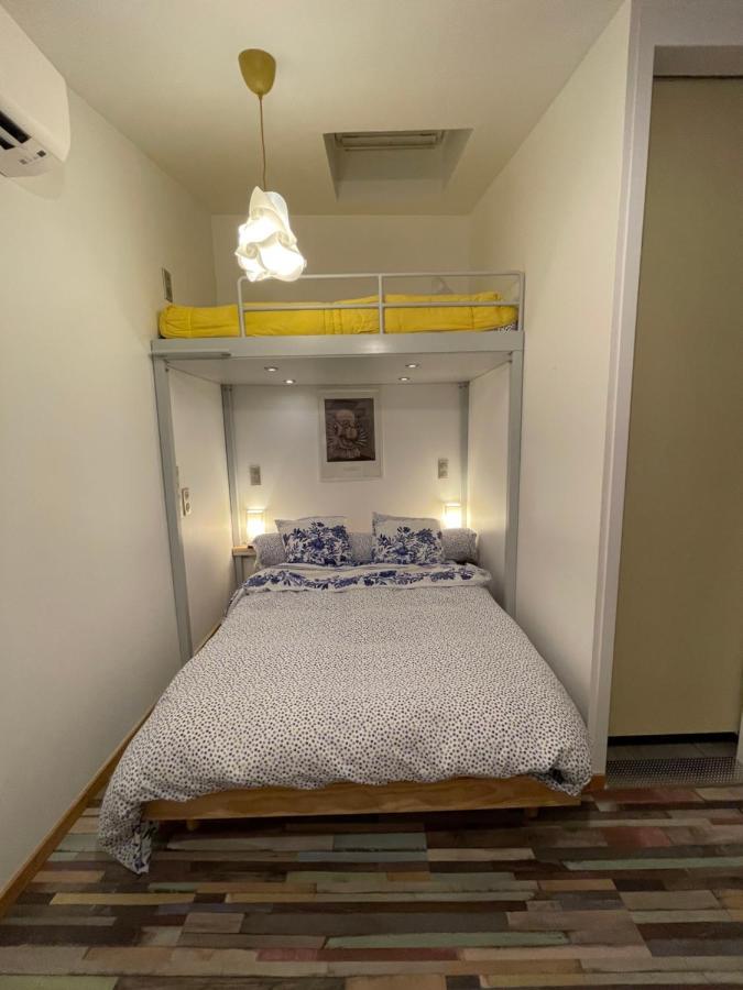Le 9Ieme Entracte Hotell Marseille Eksteriør bilde